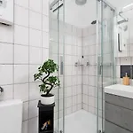 Appartamento Federnest - Luxus-studio - Kingsize Boxspringbett - Home-office Mit Monitor Und Drucker - 11 Min Hbf Duisburgo