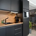 Apartment Federnest: Luxury With King Bed & Office