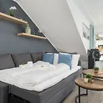 Federnest: Luxury With King Bed & Office Apartment *