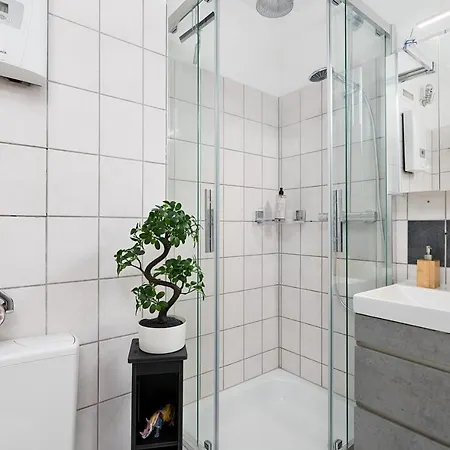 דירה Federnest - Luxus-studio - Kingsize Boxspringbett - Home-office Mit Monitor Und Drucker - 11 Min Hbf דיסבורג