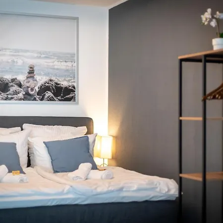 Federnest - Luxus-studio - Kingsize Boxspringbett - Home-office Mit Monitor Und Drucker - 11 Min Hbf דירה