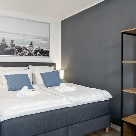 Federnest - Luxus-studio - Kingsize Boxspringbett - Home-office Mit Monitor Und Drucker - 11 Min Hbf *