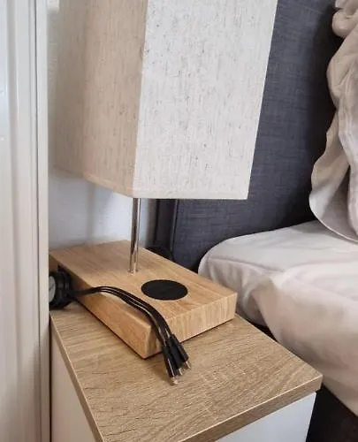 Federnest - Luxus-studio - Kingsize Boxspringbett - Home-office Mit Monitor Und Drucker - 11 Min Hbf Apartamento Duisburg