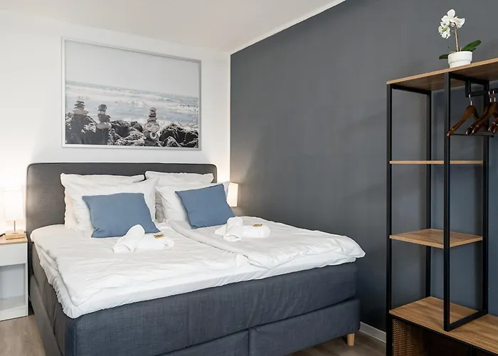 Federnest - Luxus-studio - Kingsize Boxspringbett - Home-office Mit Monitor Und Drucker - 11 Min Hbf *